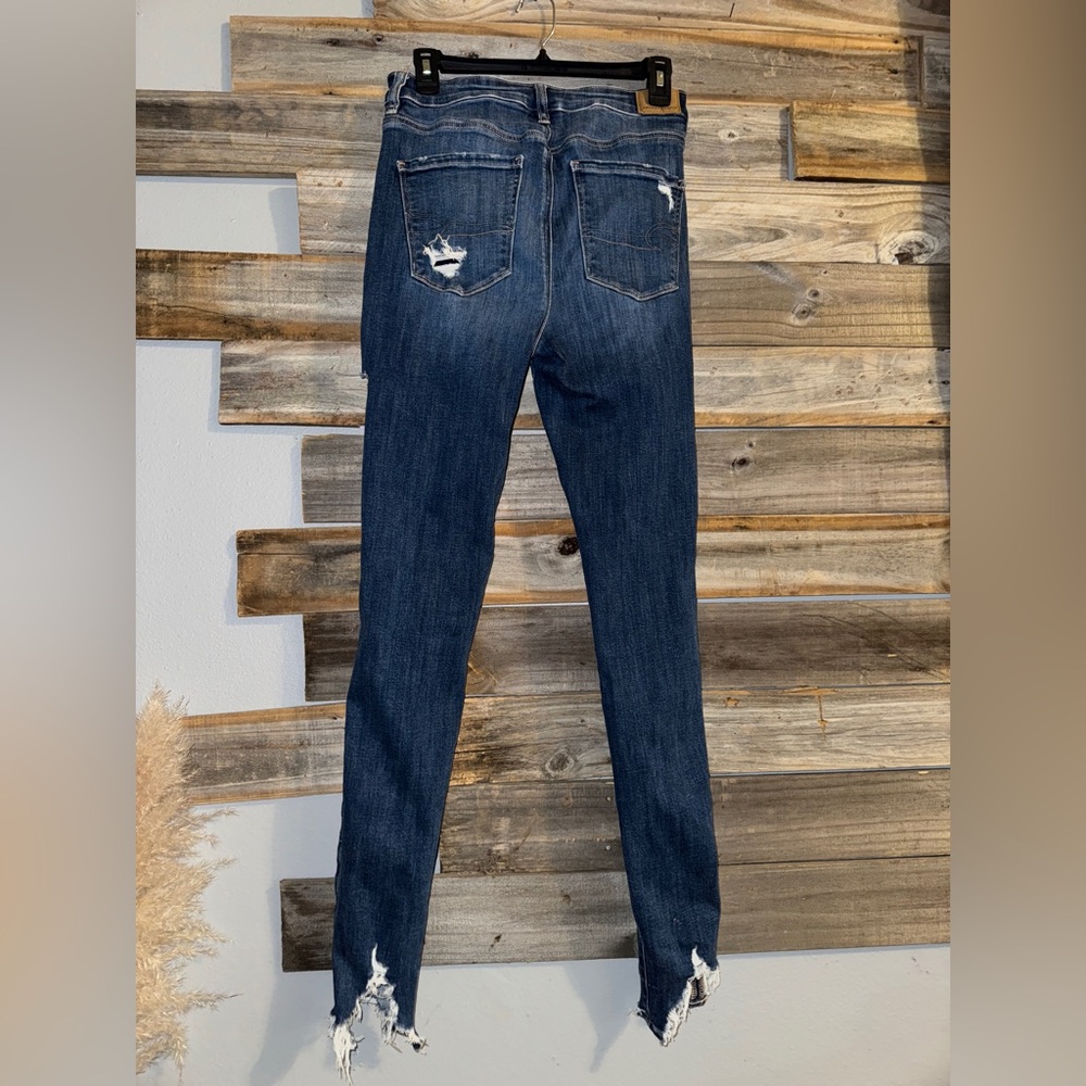 American Eagle- women’s- size 8- skinny jeans- high waisted - Picture 2 of 5